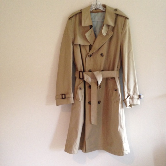 Vintage Jackets & Blazers - 🎉Host Pick🎉 60s Vintage Classic Tan Trench Coat
